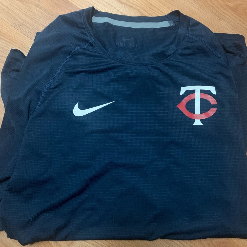 Nike Minnesota Twins Long Sleeve DriFit - Large